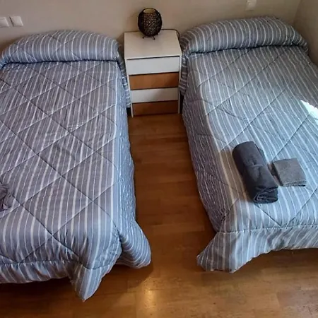 Con 3 Y Garaje A 10 Minutos De *